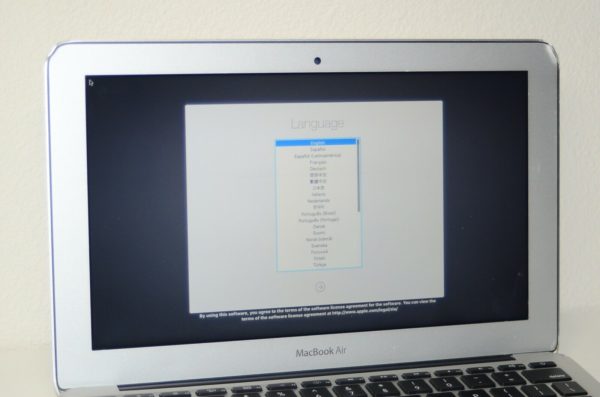Apple MacBook Ari 11 Display